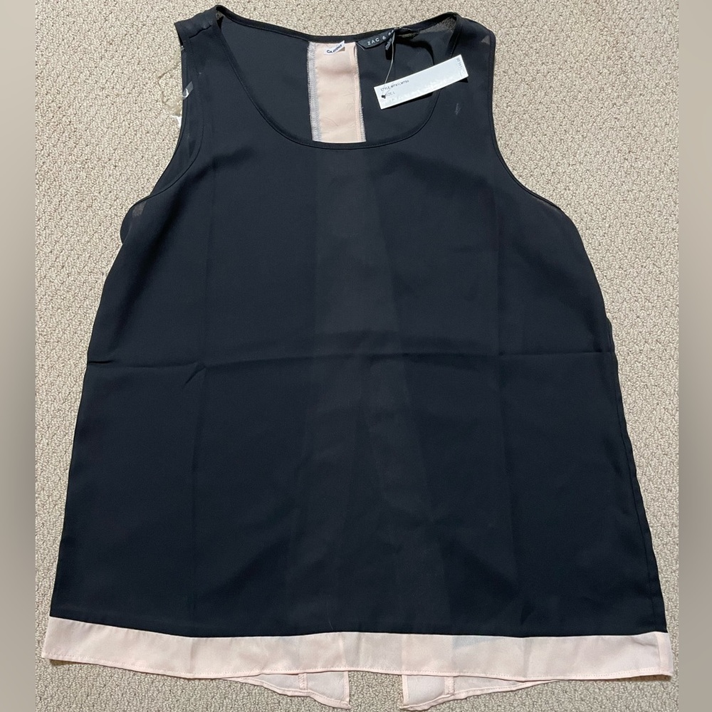 Short sleeve blouse (size large)